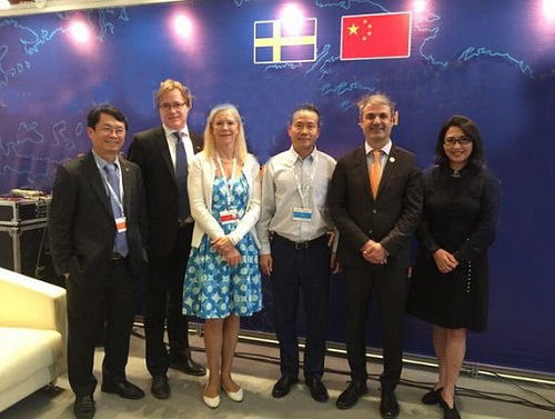 新華網(wǎng)采訪能源部長會議,赫茲曼被譽(yù)為“中瑞合作典范” 新華網(wǎng)采訪能源部長會議,赫茲曼被譽(yù)為“中瑞合作典范”